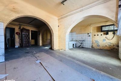 Casă cu 3 camere decomandat cu Teren 420 Mp în Spitalul Județean - 5