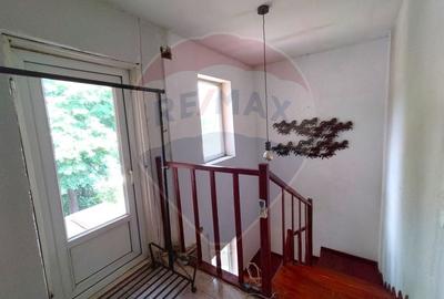 Casă individuală cu 8 camere cu Teren 982 Mp în Central - 14