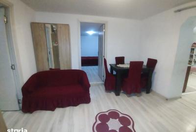 Casă cu 4 camere cu Canalizare în Central - 2
