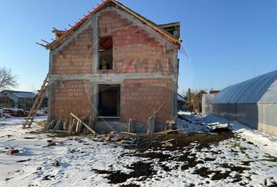 Casă cu 4 camere cu Teren 250 Mp în Central - 9