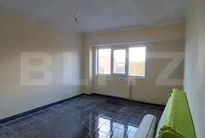 Apartament cu 3 camere semidecomandat, mobilat în Câmpia Turzii