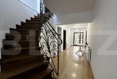 Casa S + P + M de 333 mp utili, cu 2.040 mp teren, front 26 - 15