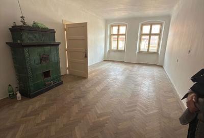 Casă cu 5 camere cu Teren 292 Mp în Tractorul - 6