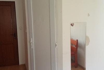 Garsoniera modificata cu 2 camere,Rogerius, Str. Aluminei - 5