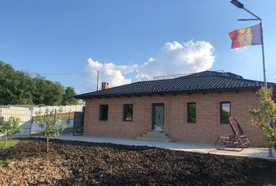 Casă individuală cu 3 camere cu Teren 430 Mp în Central - 1