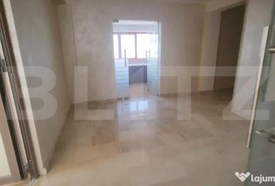 Spațiu comercial, de 130 mp, în Central - 3