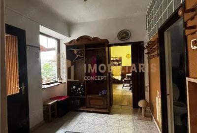 Casă cu Teren 275 Mp în Central