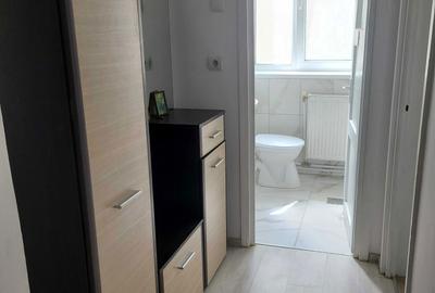 Apartament cu 2 camere decomandat în 9 Mai - 2