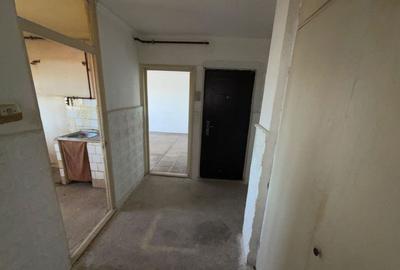Apartament cu 2 camere decomandat în Km 5 - 7