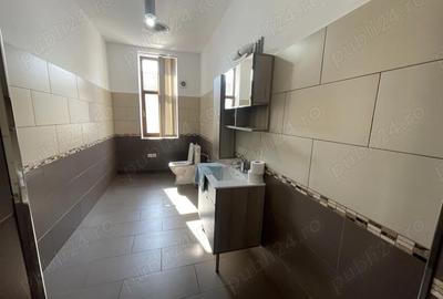 Apartament cu 5 camere decomandat în Central - 2