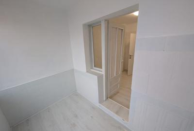 Zona Nord- bloc din 1986- Ap. 2 camere decomandate, etaj intermediar - 8