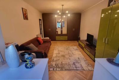 Apartament cu 4 camere decomandat în Runcu - 2