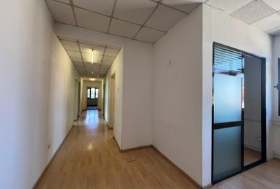 Casa 15 camere cu parcare mare + curte - Jiului - 14