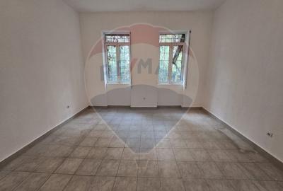 DE VANZARE Casa / Vila cu 11 camere de vanzare in zona Parcul Carol - 21