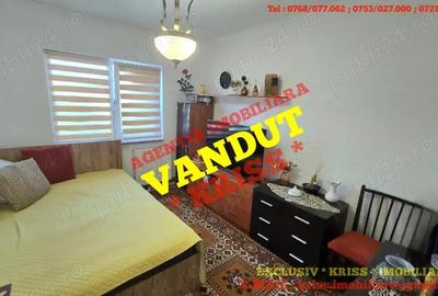 Nou Pe Pia?a ! Apartament 3 Camere EXERCI?IU Etaj 3 din 4 Confort 1 Decomandat 2 Balcoane 2 Bai - 5