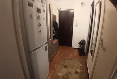 Apartament cu 2 camere semidecomandat în Săsar