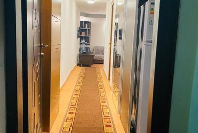 De inchiria apartament  3 camere .parter. - 1