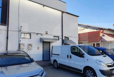 Spațiu comercial, de 100 mp, în Central - 3