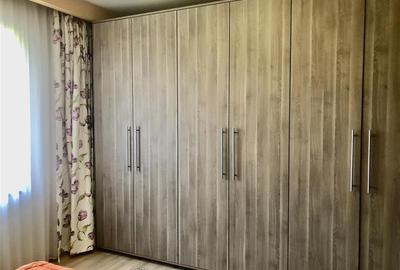 Apartament cu 3 camere decomandat, mobilat în Tractorul - 23