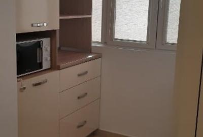 Inchiriez apart. 3 Camere/ 2 Bai / Centrala / Parcare / 5 min Costin Georgian - 8