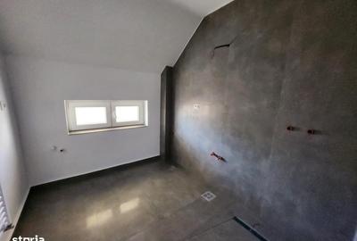 Spațiu comercial, de 242 mp, în Central - 5