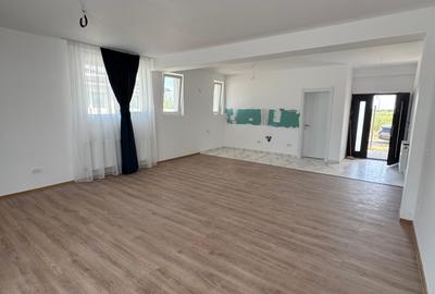 Calea Bucuresti | Casa individuala parter - 4 camere - 3