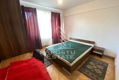 Apartament cu 2 camere semidecomandat, mobilat în Central