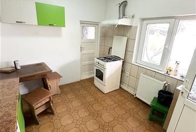 Casa de vanzare in inima orasului, zona Coiciu - 13