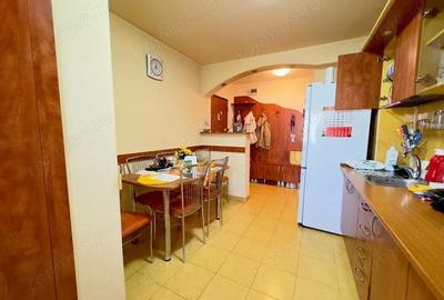 Apartament cu 3 camere decomandat, mobilat în Soarelui - 16