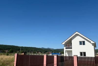 Casă cu 4 camere în Gilău