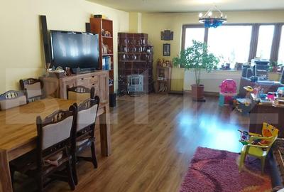 Casă individuală cu 13 camere cu Canalizare în Mofleni - 12