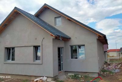 CASA - PARTER +M- DE VANZARE IN VALUL LUI TRAIAN - 12