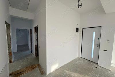 Casă cu 4 camere cu Teren 400 Mp în Domnești