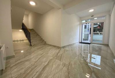 Spațiu comercial, de 130 mp, în Central - 11