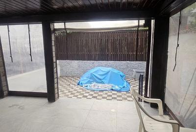 Casă cu 4 camere cu Canalizare în Central - 10