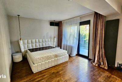 Casă cu 9 camere cu Teren 362 Mp în Central - 11
