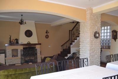 De vanzare pensiune situata in Busteni De vanzare pensiune situata in Busteni - 14