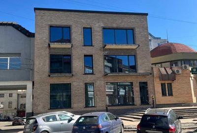 Spațiu comercial, de 115 mp, în Central - 1