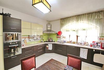 Proprietate cu Stil, pe 120 mp,  Centrul Istoric, Brasov - 2