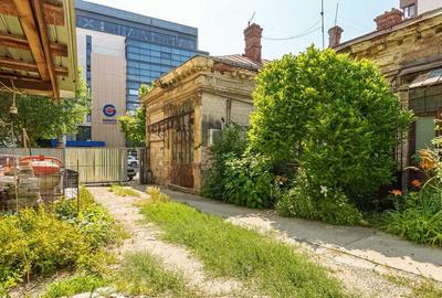 Piata Victoriei Mihalache stradal Corp Casa monument curt... - 2