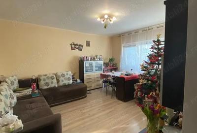 Apartament cu 3 camere decomandat în Sălăjan - 3