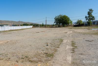 Teren si constructii cu deschidere la strada, zona autostrazii - 1