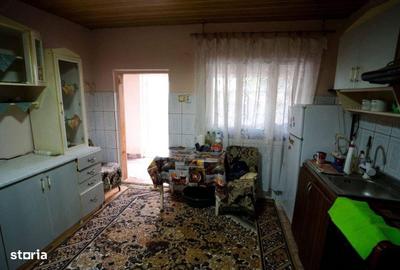 Casă cu 3 camere cu Teren 900 Mp în Central - 10