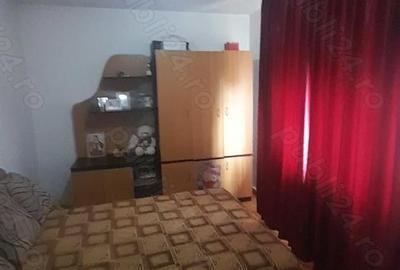 Casă cu 6 camere în Rovine - 8