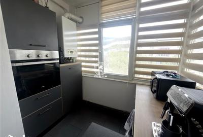 Apartament cu 3 camere decomandat în Canta - 9