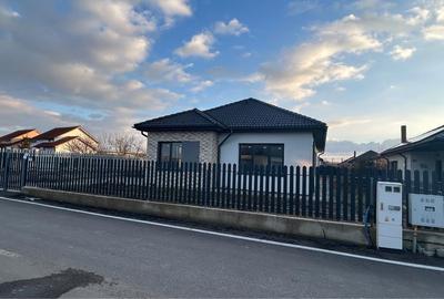 Casă cu 4 camere în Jucu - 4