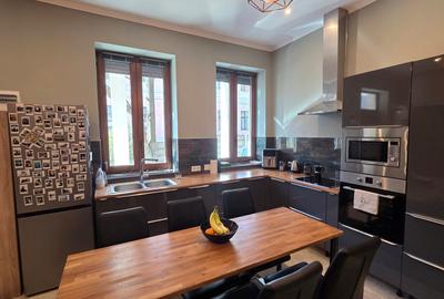 Apartament cu 3 camere decomandat, mobilat în Central - 1