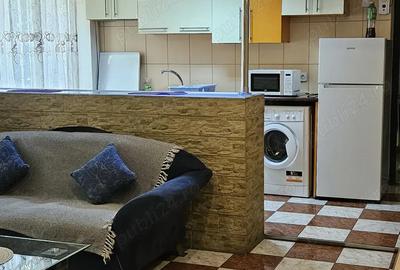 Inchiriez apartament ultracentral 2 camere English Park - 2