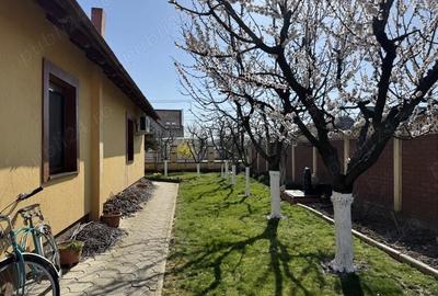 Casă cu 3 camere cu Teren 450 Mp în Central - 2
