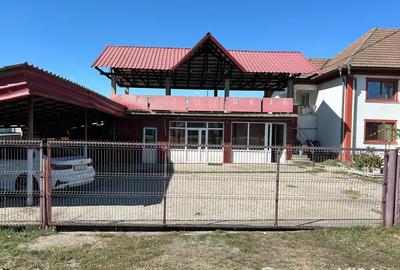 Inchiriez spatiu - 1